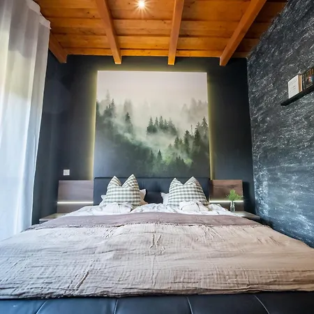 Foxforest Vendeghaz בית נופש *